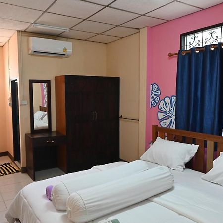 פרה נאקון סי איוטאיה Maria Guesthouse מראה חיצוני תמונה