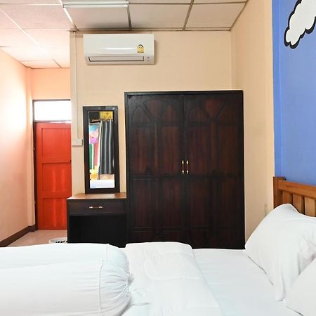 פרה נאקון סי איוטאיה Maria Guesthouse מראה חיצוני תמונה